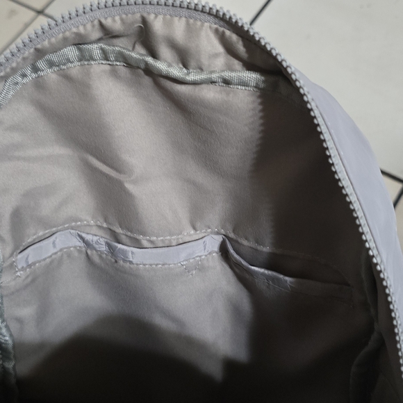 Stylish Gray Backpack - Picture 6 of 6